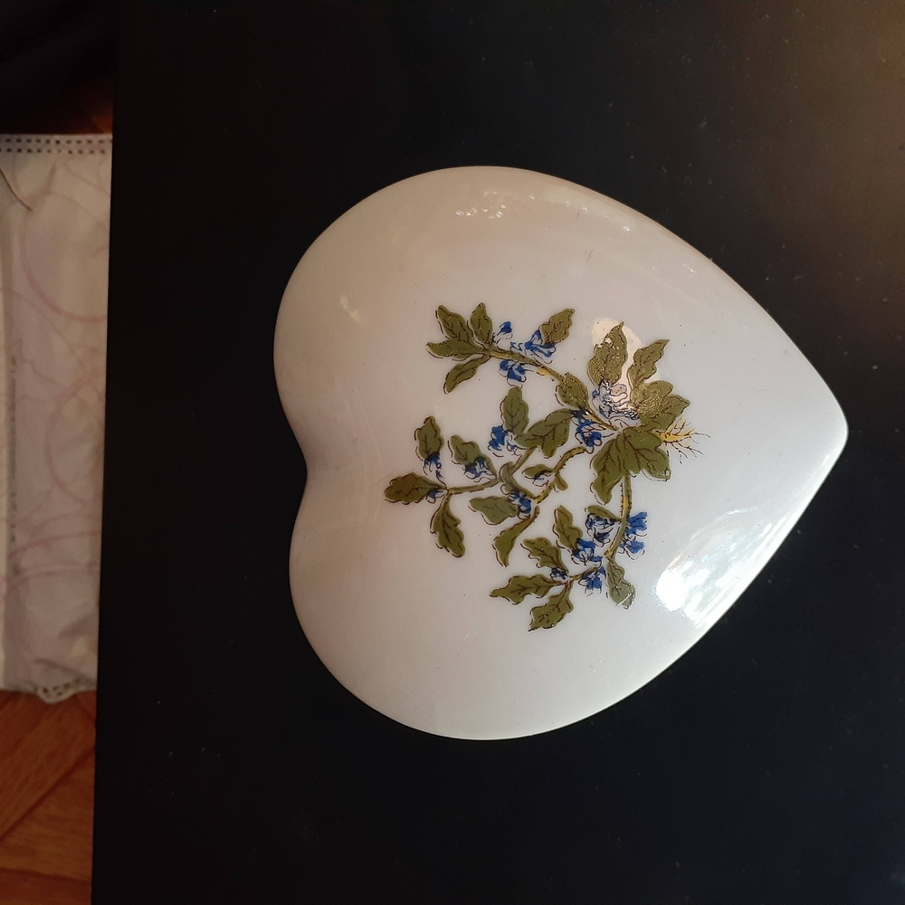 Heart-Shaped Floral Art Piece